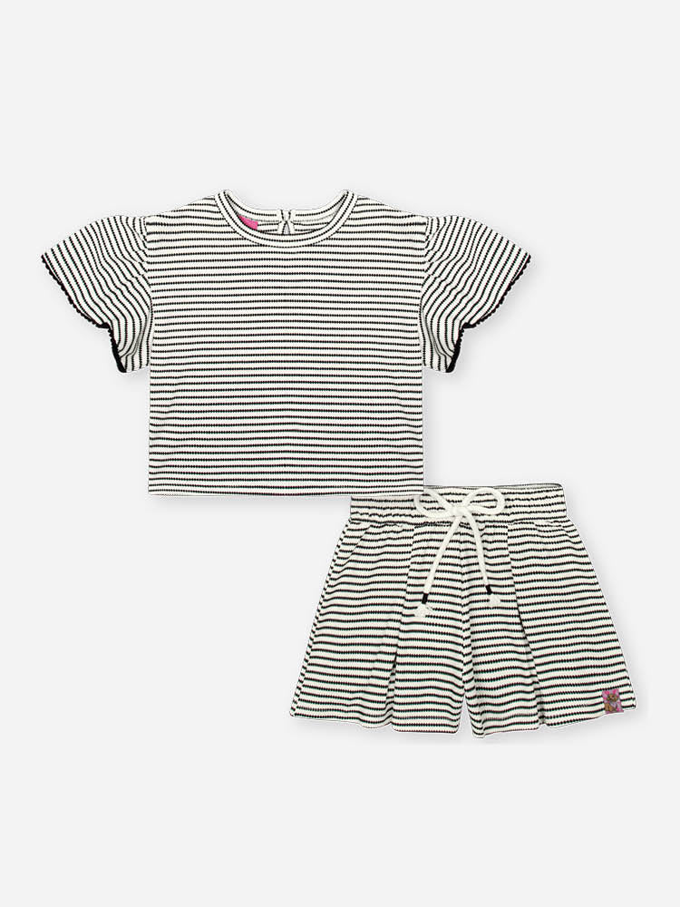 Conjunto Infantil Listrado com Blusa Boxy e Shorts em Malha Fio Tinto