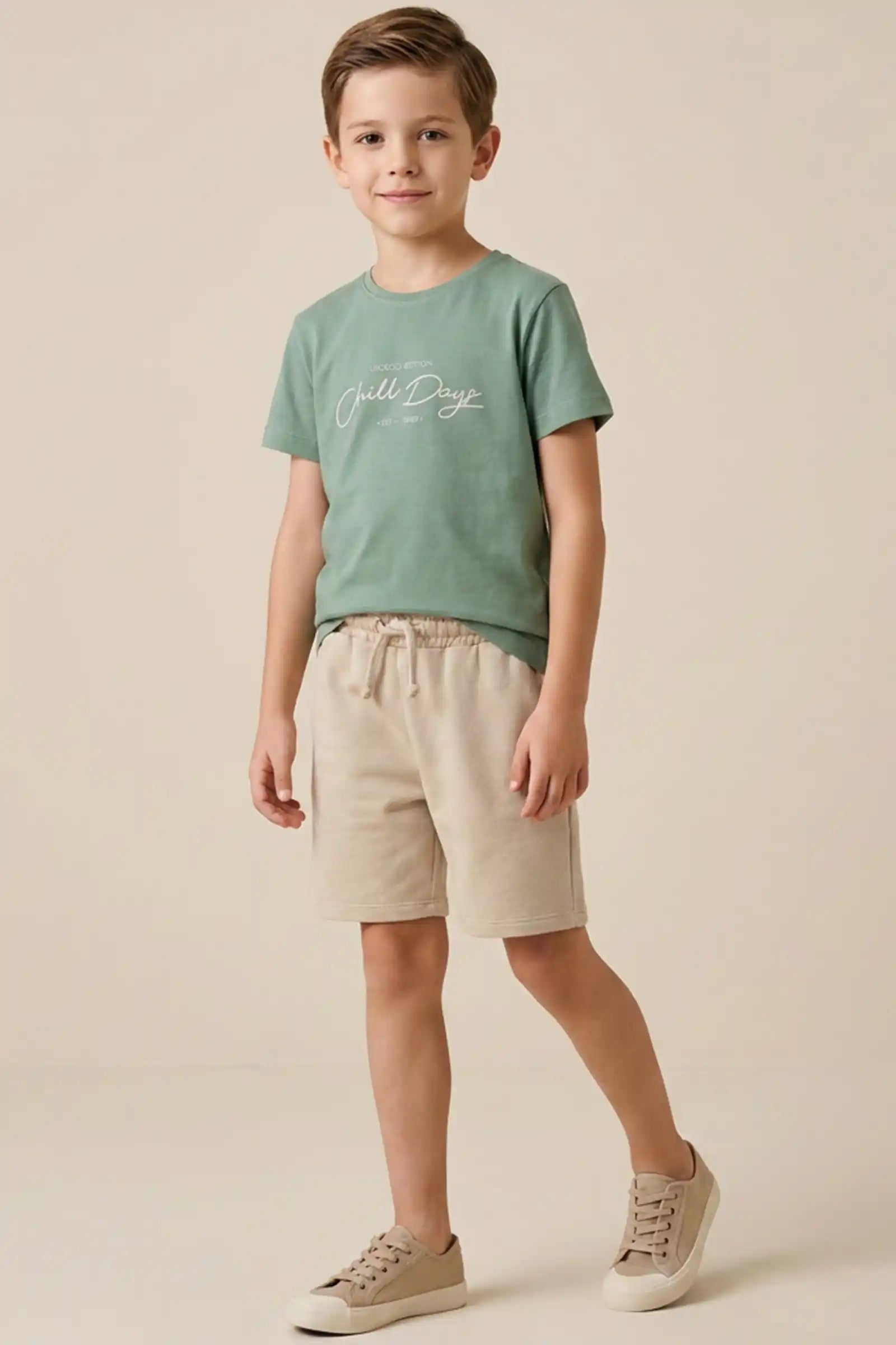 Conjunto de camiseta em suedine e bermuda em moletwill